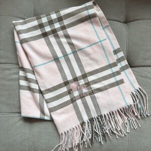 Burberry Light Pink and Gray Nova Check Plaid Scarf 100% cashmere NWOT logo